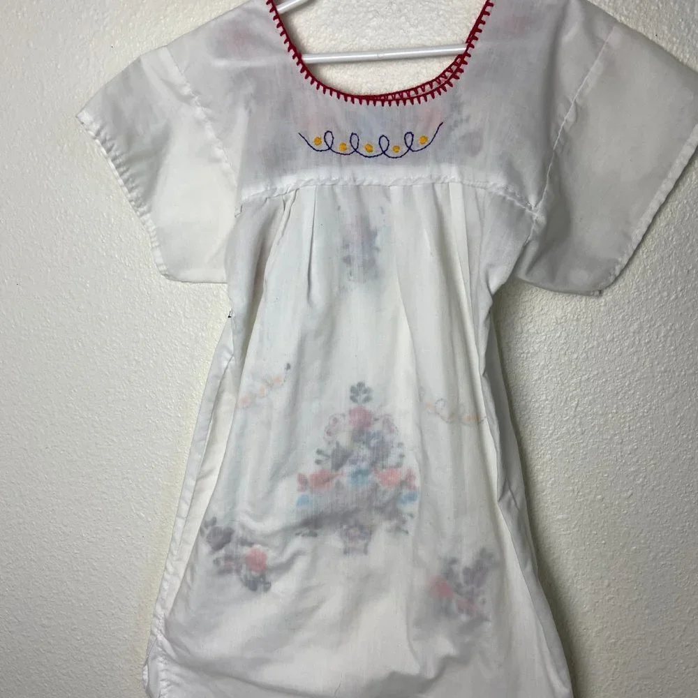Vintage handmade embroidered child’s long dress nightgown 5-6Y